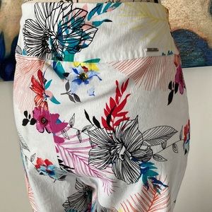 💥FINAL PRICE!!💥 up! Petal-Slit Slim Pant Size 12